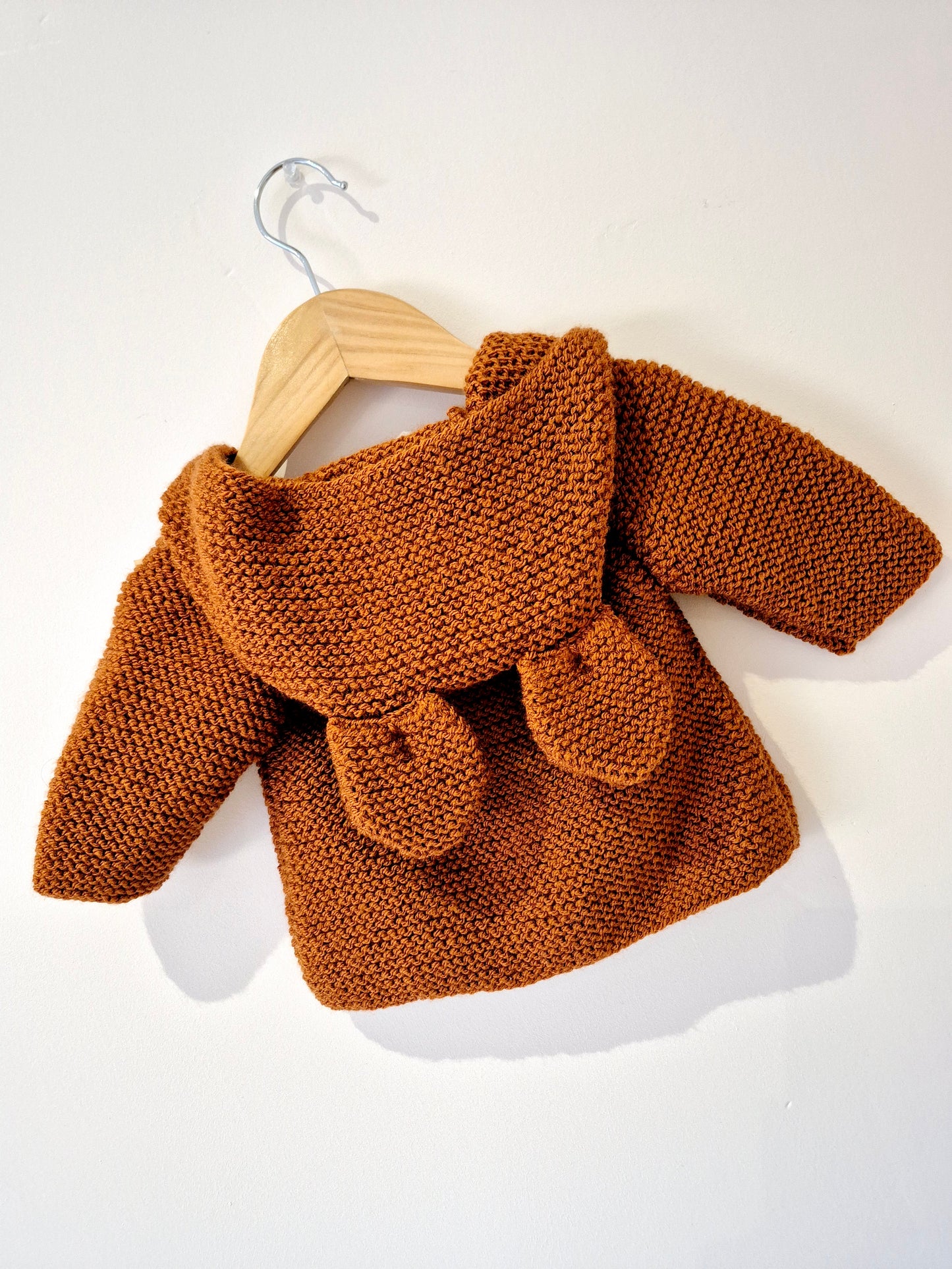 Gilet bébé en laine brun