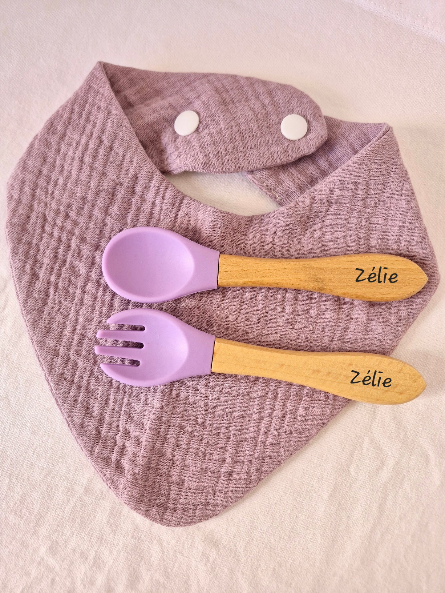 Repas - couverts et bavoir parme