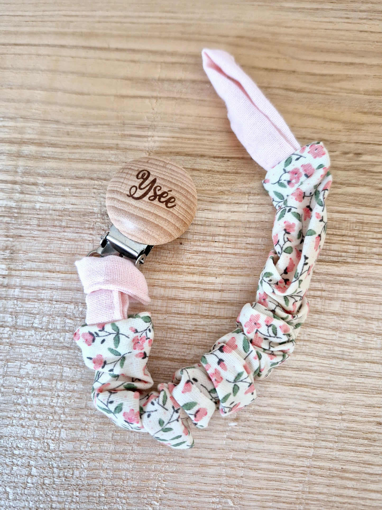 Attache tétine tissus - fleuri