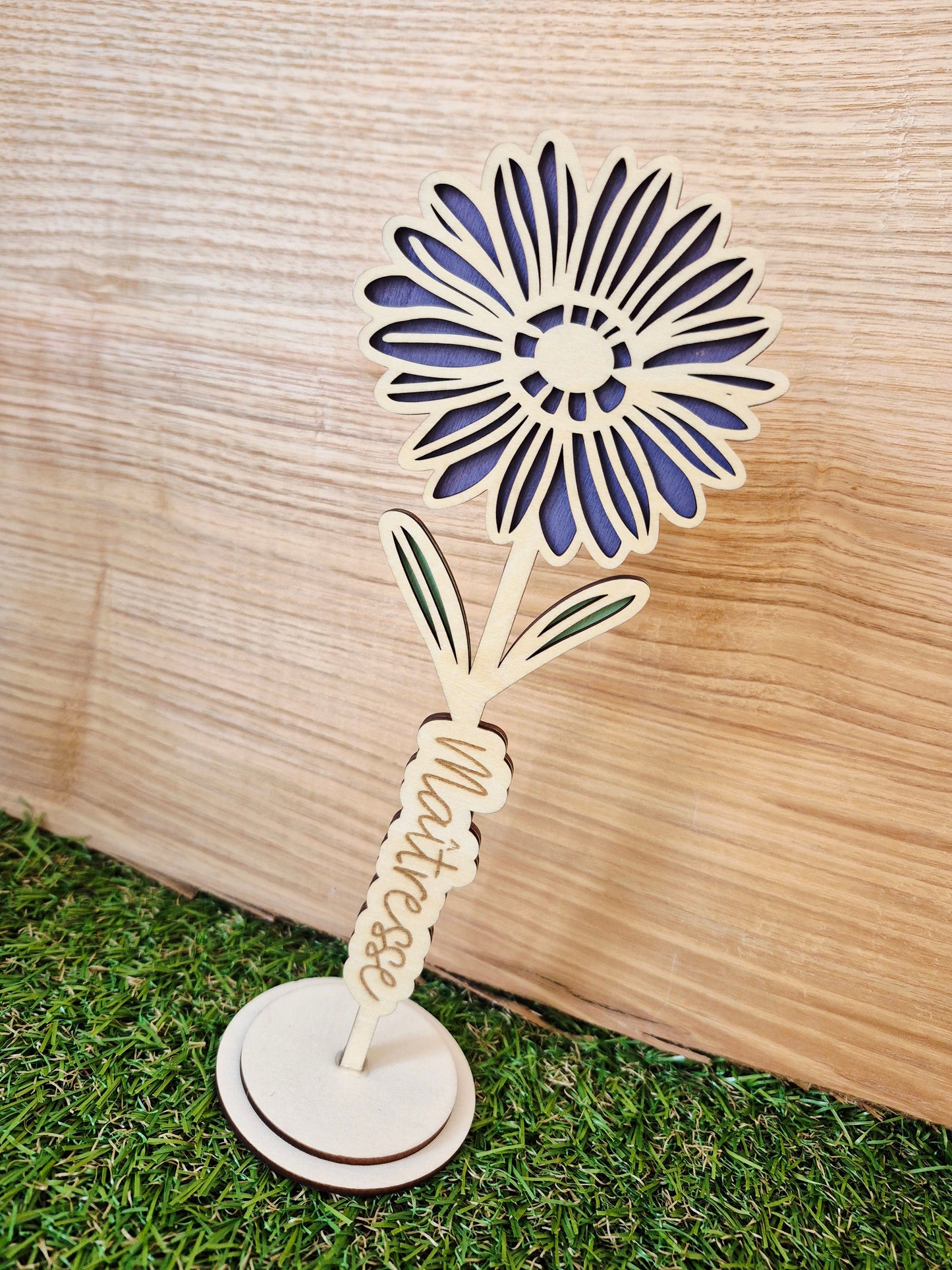 Maîtresse - fleur en bois coloré à poser