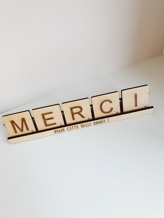 Lettres scrabble "merci"