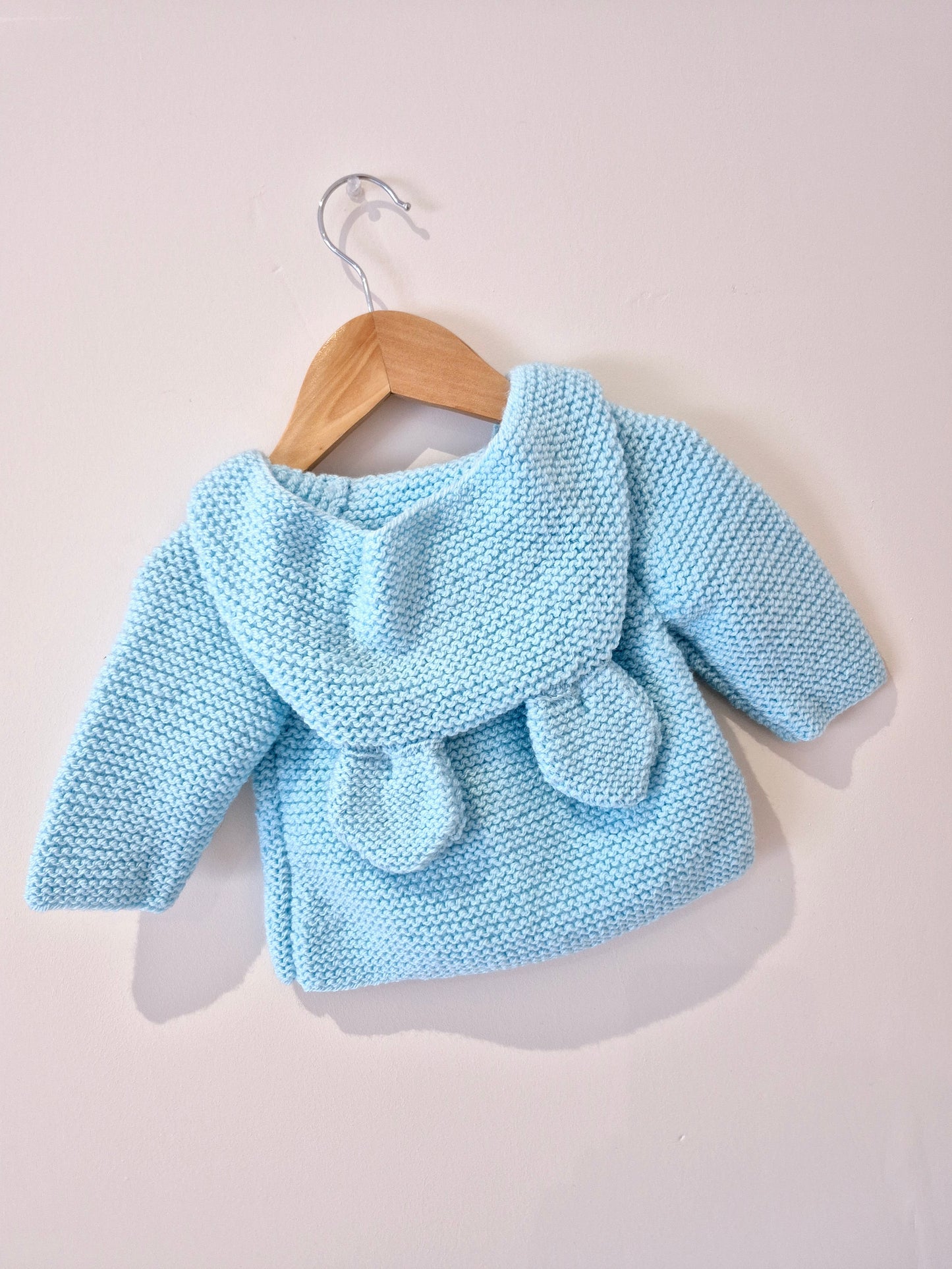 Gilet bébé en laine bleu ciel
