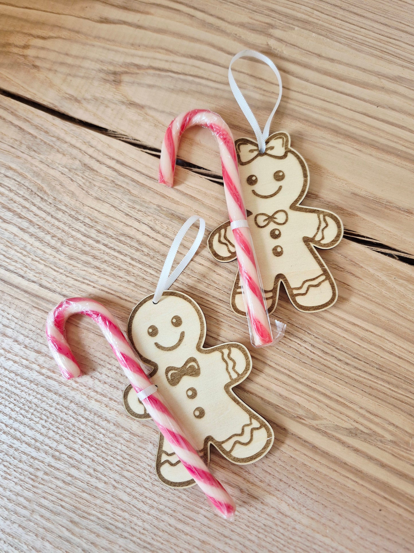 Ornement - Bonhomme pain d'épice et canne à sucre